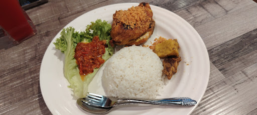 PENYETPENYET AEON KOTA BHARU