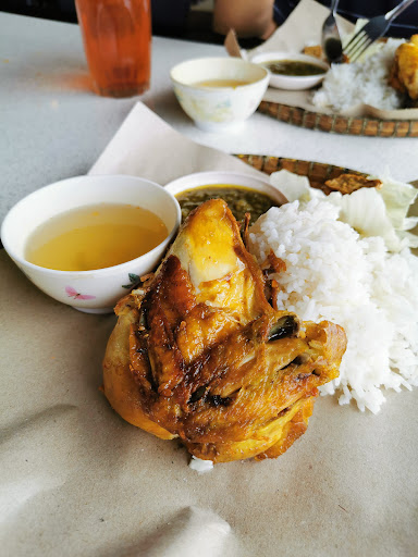 Restoran Ayam Penyet 3 Abdul Senai Restoran Ayam Penyet 3 Abdul Senai