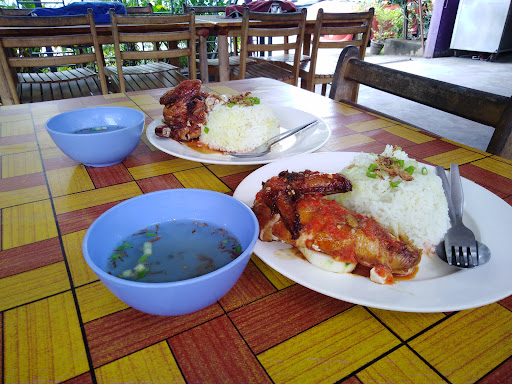 RESTORAN NASI AYAM HAINAN & STEAMBOAT