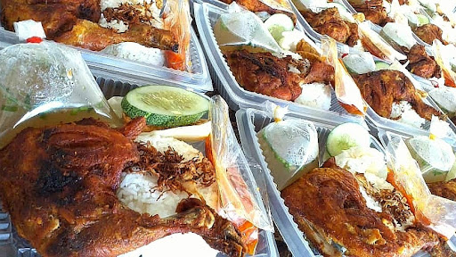 Napa Nasi Ayam Penyet • Alor Setar