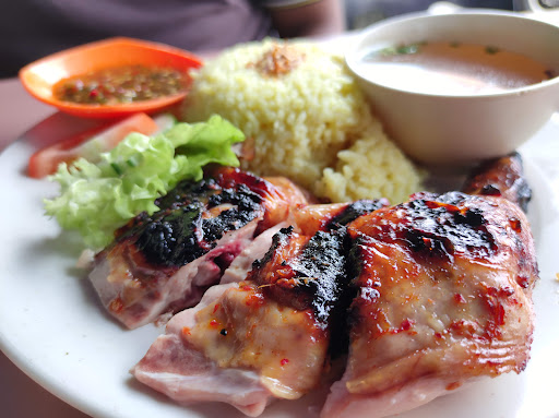 RESTORAN NASI AYAM PANGGANG(BAWAH POKOK)