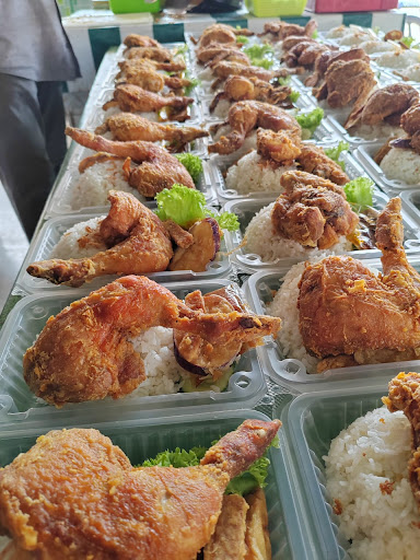 Hakim ayam penyet taman lembah bujang