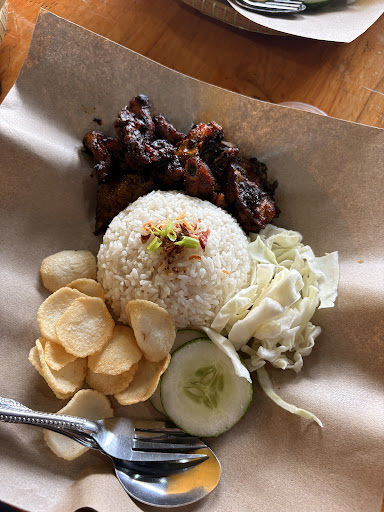 NASI AYAM PENYET SAMBAL BERAPI