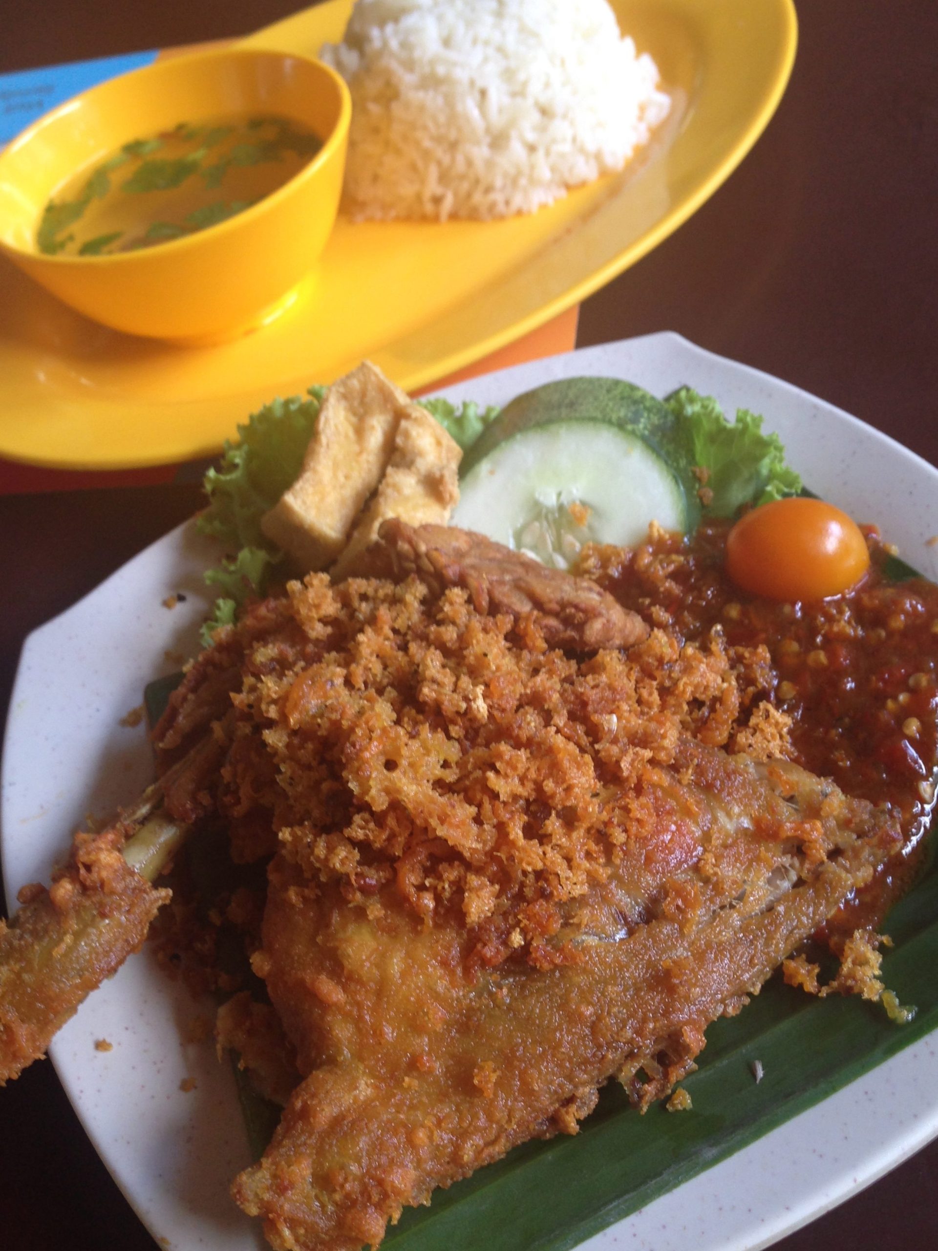 gerai Ayam Penyet Noor Kitchen 1 gerai ayam penyet noor kitchen scaled