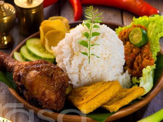 gerai nasi ayam penyet dayana