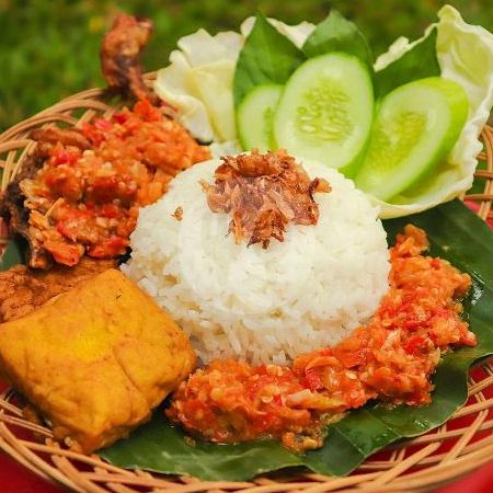 kedai kak fatimah ayam penyet