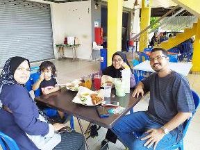 kedai makan nasi kukus ayam dara mrsm pontian